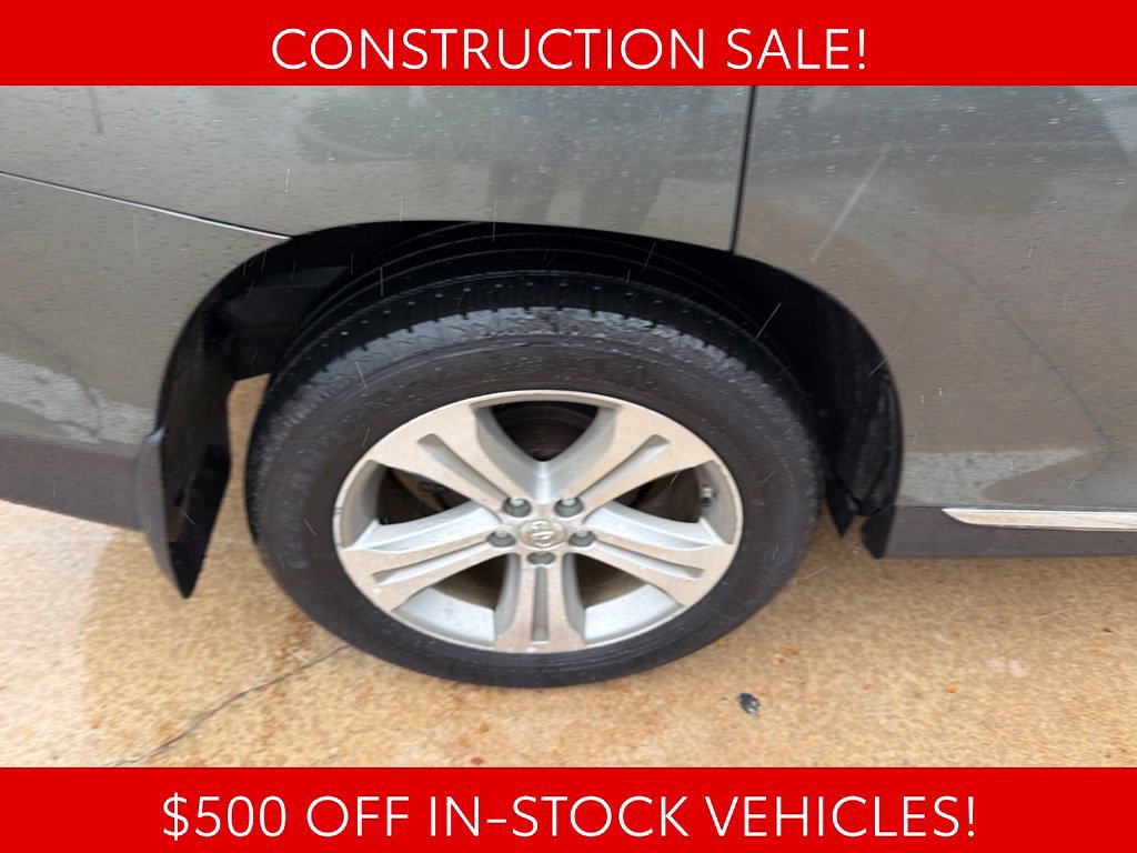 Used 2012 Toyota Highlander Limited w/ Tow Pkg AWD/4WD image 35