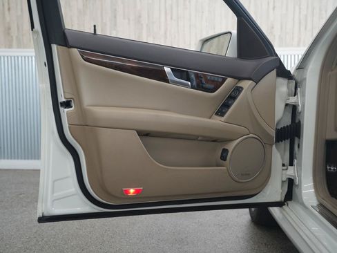 Used 2012 Mercedes-Benz C 300 4MATIC Sedan image 28