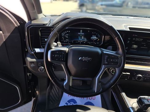 Certified 2022 Chevrolet Silverado 1500 RST AWD/4WD image 18