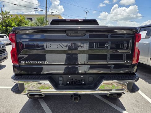 Used 2024 Chevrolet Silverado 1500 LT AWD/4WD image 4