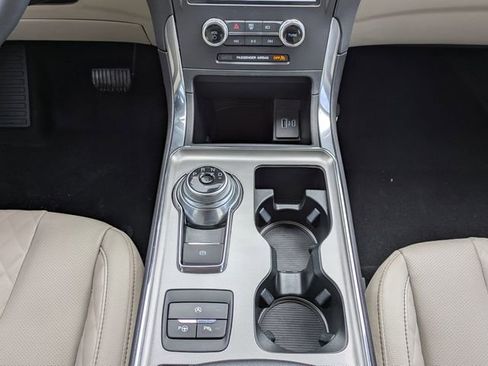 Used 2024 Ford Edge Titanium w/ Titanium Elite Package image 19