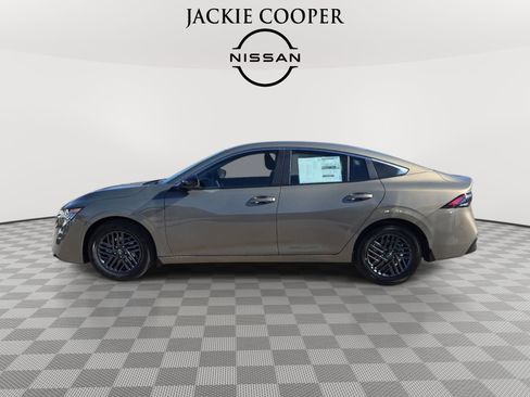 New 2026 Nissan Sentra SV w/ SV Convenience Package FWD image 2