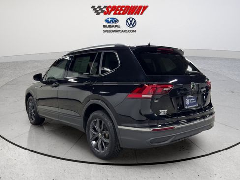 Certified 2024 Volkswagen Tiguan SE AWD/4WD image 8