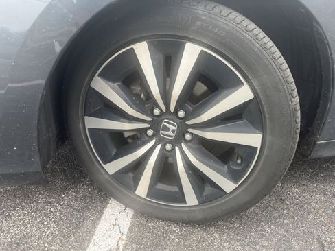 Certified 2023 Honda Civic EX image 10