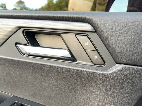 Used 2026 GMC Acadia Elevation w/ Elevation Premium Package image 15