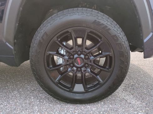 Certified 2025 Toyota Tundra SR5 w/ SR5 Premium Package AWD/4WD image 11