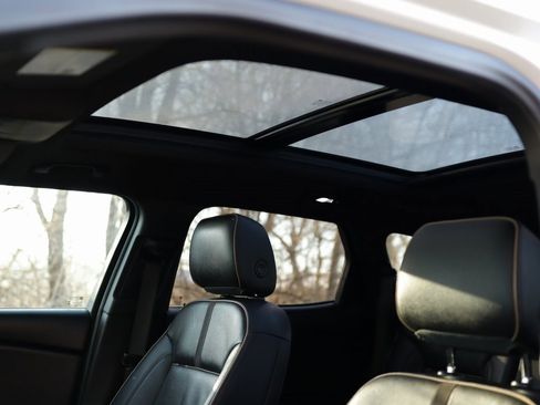 Used 2022 Chevrolet Blazer Premier w/ Enhanced Convenience Package image 24