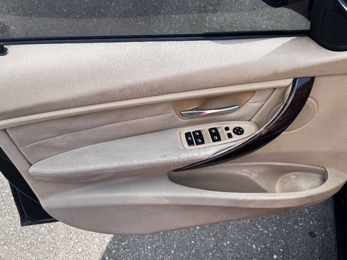 Used 2013 BMW 328i Sedan RWD image 14