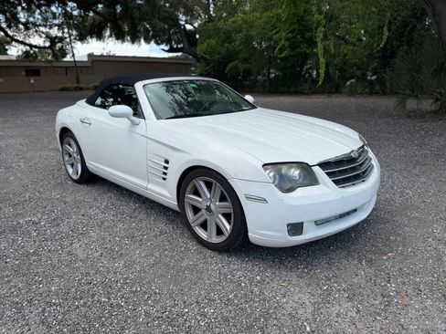 Used 2005 Chrysler Crossfire Limited RWD image 3