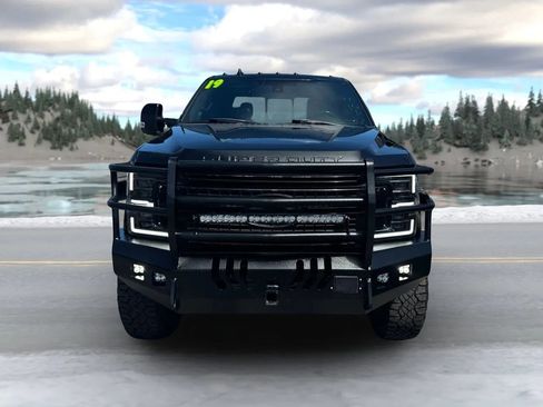 Used 2019 Ford F250 Platinum w/ Platinum Ultimate Package AWD/4WD image 8