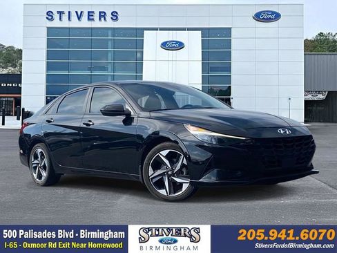 Used 2023 Hyundai Elantra SEL w/ Convenience Package FWD image 1