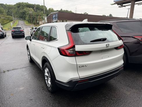 Used 2023 Honda CR-V LX image 6
