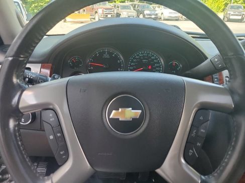Used 2013 Chevrolet Tahoe LT w/ Luxury Package AWD/4WD image 17