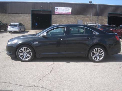 Used 2013 Ford Taurus Limited image 8