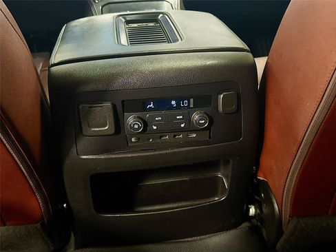 Used 2020 Chevrolet Tahoe Premier w/ Premier Plus Edition AWD/4WD image 28