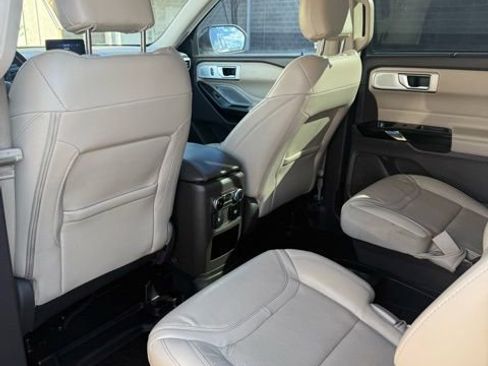 Used 2021 Ford Explorer Platinum w/ Equipment Group 601A image 35