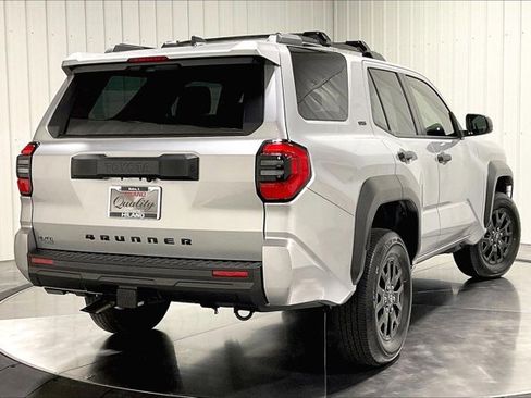 Used 2025 Toyota 4Runner SR5 image 13