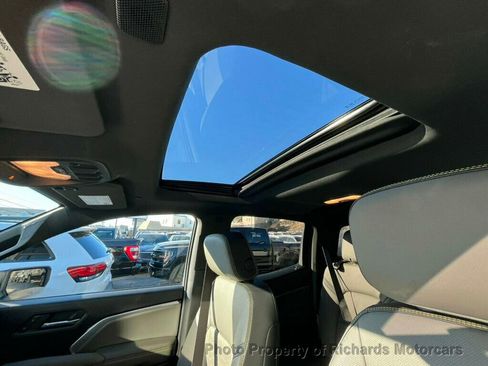 Used 2023 Chevrolet Colorado ZR2 w/ ZR2 Convenience Package III image 14