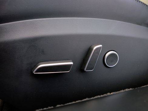 Used 2023 Tesla Model S AWD/4WD image 23