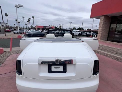 Used 2009 Rolls-Royce Phantom Drophead Coupe image 19
