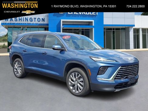 Used 2025 Buick Enclave Preferred AWD/4WD image 1