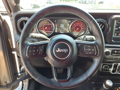 Used 2021 Jeep Wrangler Unlimited Sport AWD/4WD image 19