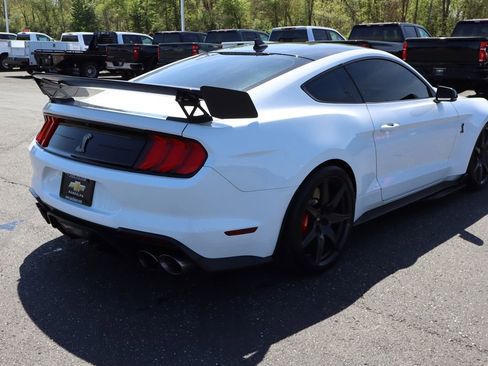 Used 2021 Ford Mustang Shelby GT500 w/ Carbon Fiber Track Pack RWD image 35