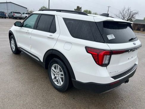 New 2025 Ford Explorer Active w/ Active Comfort Package image 6