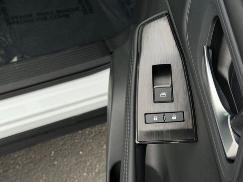 Used 2026 Nissan Rogue SV w/ SV Premium Package image 25