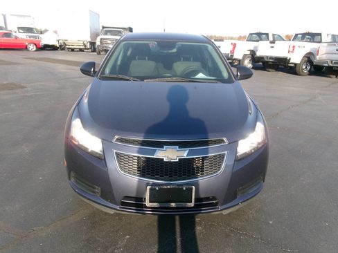 Used 2014 Chevrolet Cruze LS image 3