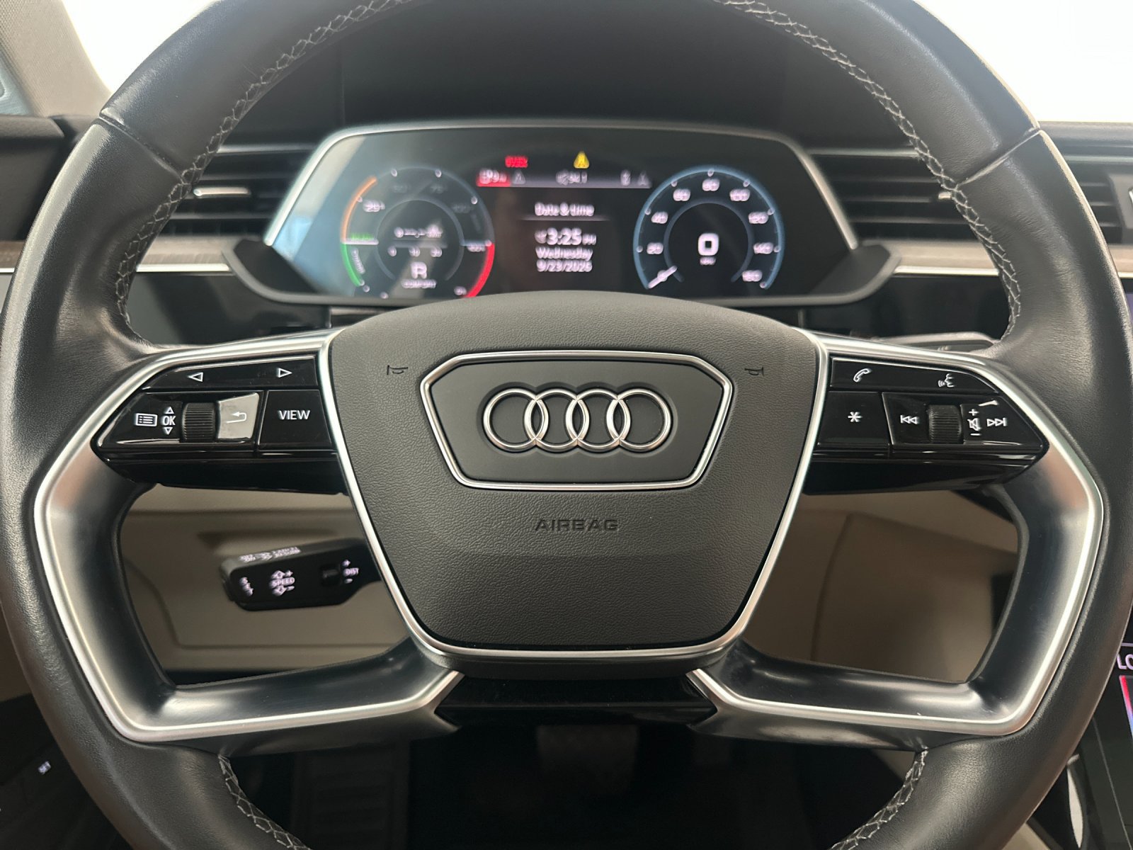 Used 2024 Audi Q8 e-tron Premium Plus w/ Premium Plus Package AWD/4WD image 22