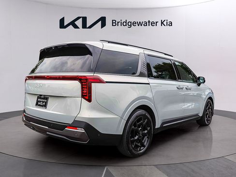 Certified 2025 Kia Carnival SX Prestige FWD image 6