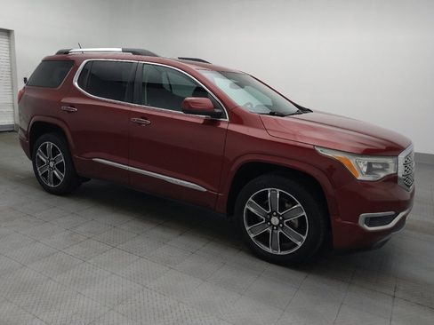Used 2017 GMC Acadia Denali w/ Technology Package FWD image 11