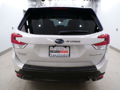 Used 2023 Subaru Forester Premium image 3