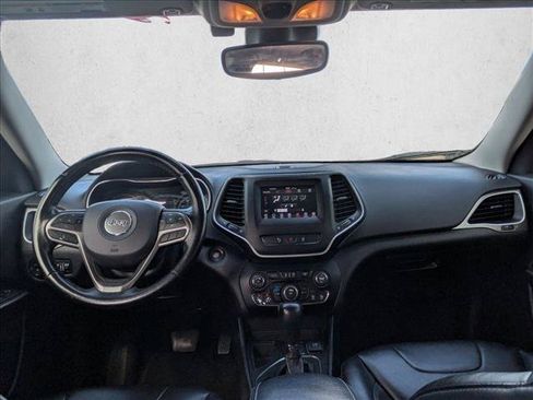 Used 2021 Jeep Cherokee Latitude Plus FWD image 10
