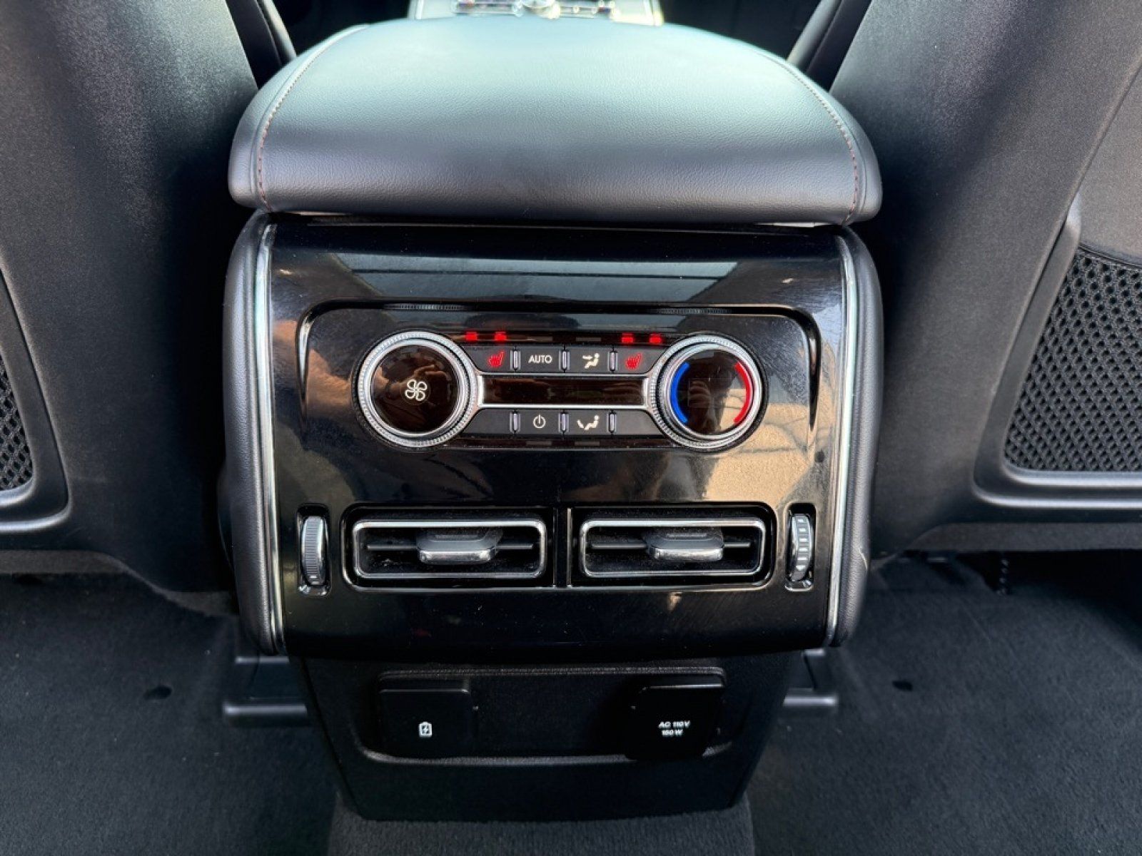 Used 2022 Lincoln Aviator AWD w/ Premium Package image 35