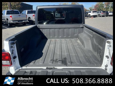 Used 2022 Jeep Gladiator Willys image 16