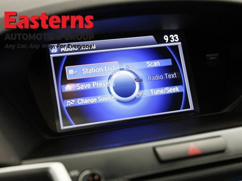 Used 2017 Acura TLX FWD image 18