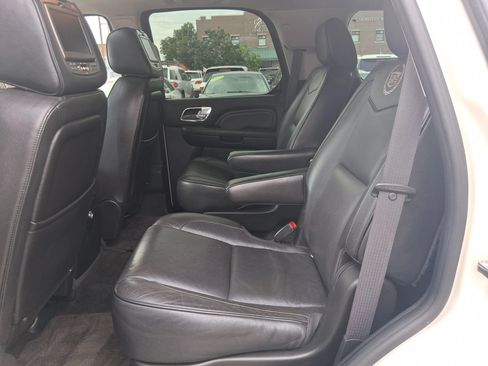 Used 2012 Cadillac Escalade Platinum AWD/4WD image 13