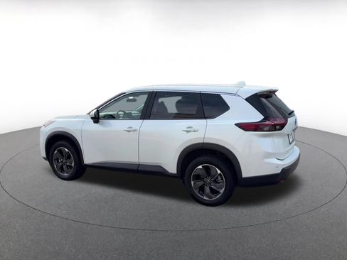 Used 2026 Nissan Rogue SV FWD image 10