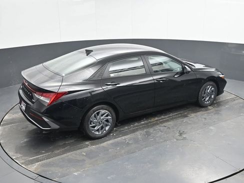 New 2026 Hyundai Elantra Blue image 34