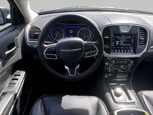 Used 2023 Chrysler 300 Touring L w/ Popular Equipment Group RWD image 8
