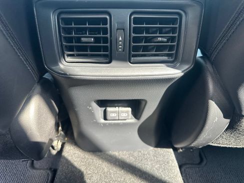 Used 2022 Toyota RAV4 XLE Premium AWD/4WD image 24