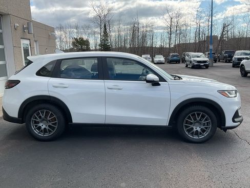 Used 2023 Honda HR-V LX image 4
