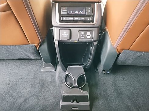 Certified 2025 Subaru Ascent Touring image 51