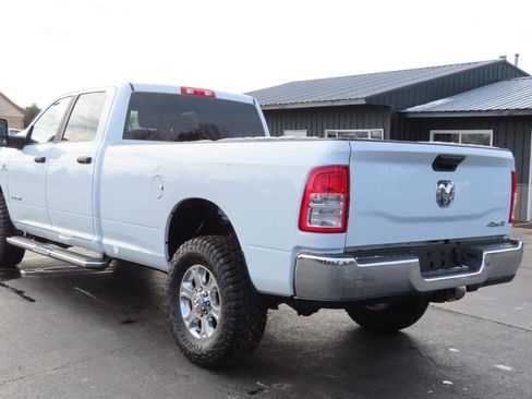 Used 2024 RAM 2500 Big Horn AWD/4WD image 17
