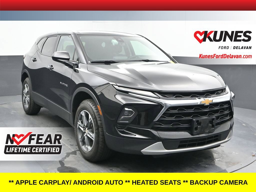 Used 2025 Chevrolet Blazer LT FWD image 1