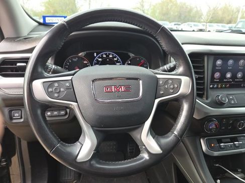 Used 2020 GMC Acadia SLT w/ Driver Alert Package II image 7