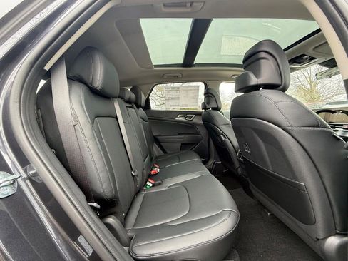 New 2026 Kia Sportage EX FWD image 12