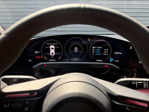 Used 2020 Porsche Taycan Turbo S AWD/4WD image 24